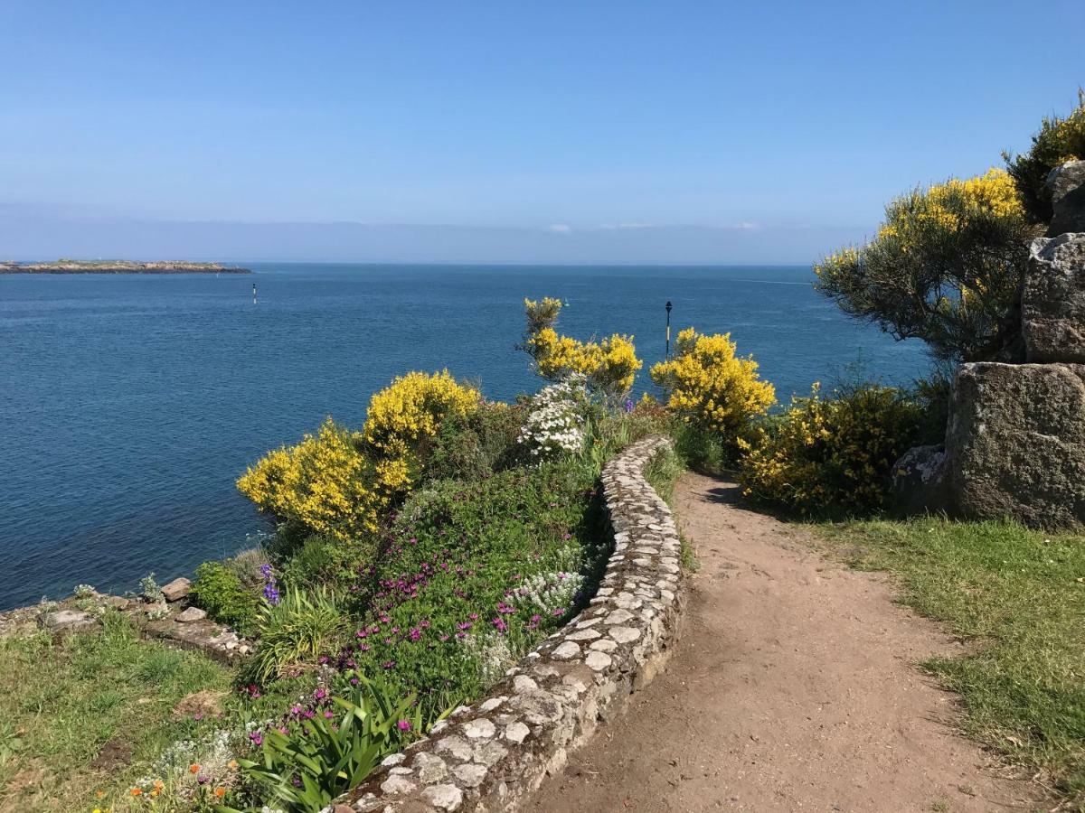 Le De La Baie * Carolles
